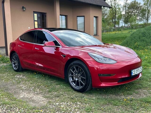 Тесла Модель 3 2019 в Черновцах на Automoto.ua Красный Тесла Модель 3, объемом двигателя 0 л и пробегом 117 тыс. км за 17500 $, фото 1 на Automoto.ua