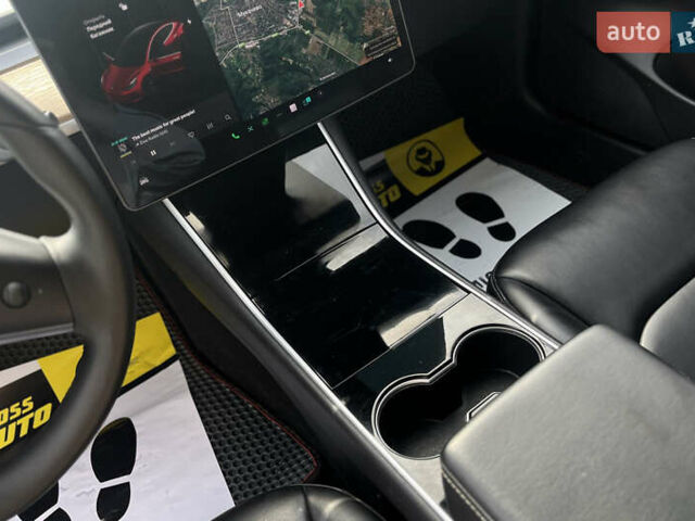 Красный Тесла Модель 3, объемом двигателя 0 л и пробегом 133 тыс. км за 15990 $, фото 20 на Automoto.ua