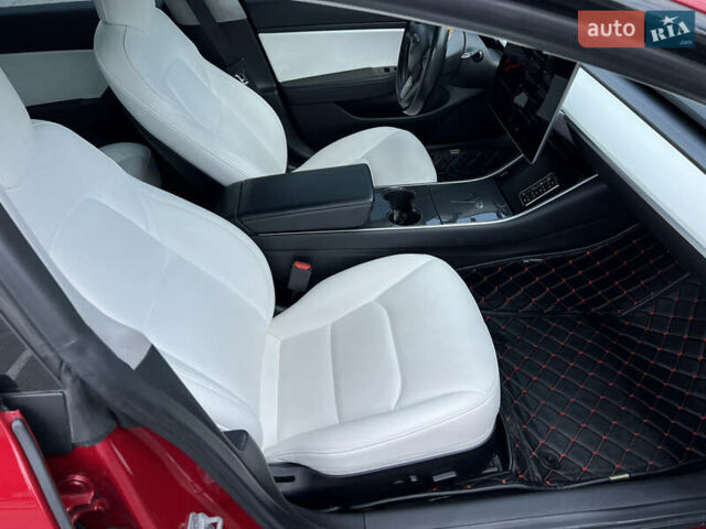 Красный Тесла Модель 3, объемом двигателя 0 л и пробегом 115 тыс. км за 19500 $, фото 13 на Automoto.ua