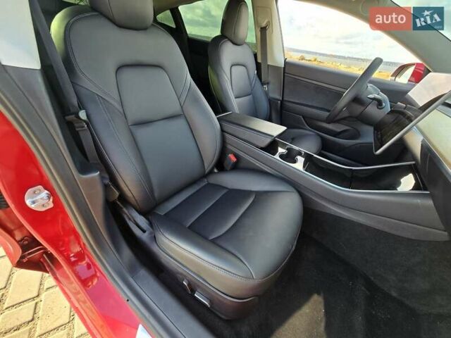 Красный Тесла Модель 3, объемом двигателя 0 л и пробегом 100 тыс. км за 17500 $, фото 18 на Automoto.ua