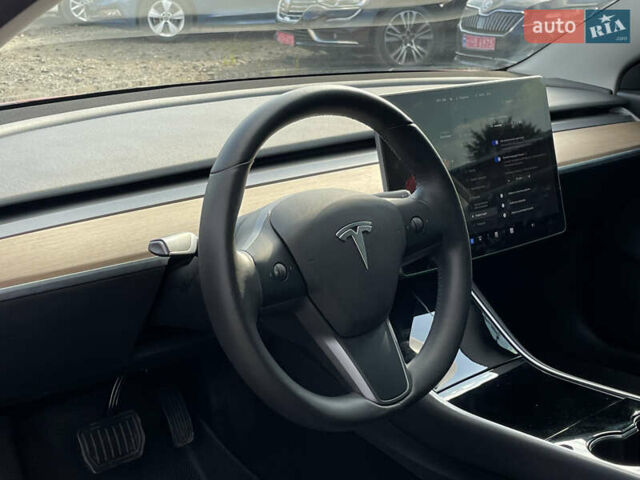 Красный Тесла Модель 3, объемом двигателя 0 л и пробегом 120 тыс. км за 18999 $, фото 24 на Automoto.ua