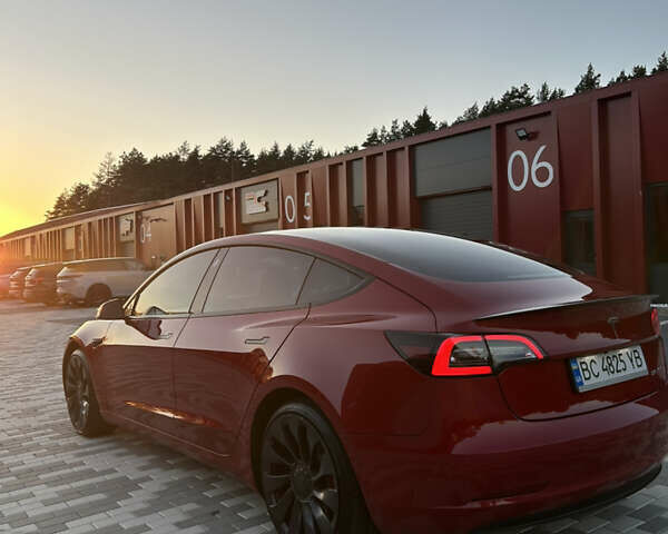Тесла Модель 3 2020 в Львове на Automoto.ua Красный Тесла Модель 3, объемом двигателя 0 л и пробегом 80 тыс. км за 22000 $, фото 4 на Automoto.ua