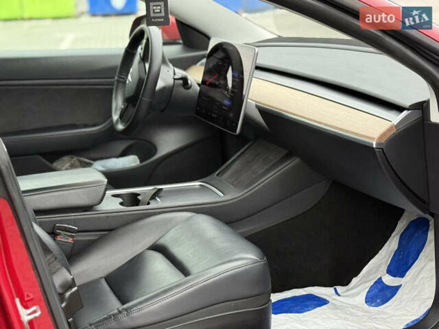 Красный Тесла Модель 3, объемом двигателя 0 л и пробегом 85 тыс. км за 22999 $, фото 6 на Automoto.ua