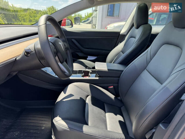 Красный Тесла Модель 3, объемом двигателя 0 л и пробегом 19 тыс. км за 17900 $, фото 11 на Automoto.ua