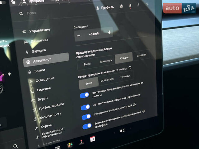 Тесла Модель 3 2020 у Луцьку на Automoto.ua Червоний Тесла Модель 3, об'ємом двигуна 0 л та пробігом 120 тис. км за 18500 $, фото 72 на Automoto.ua