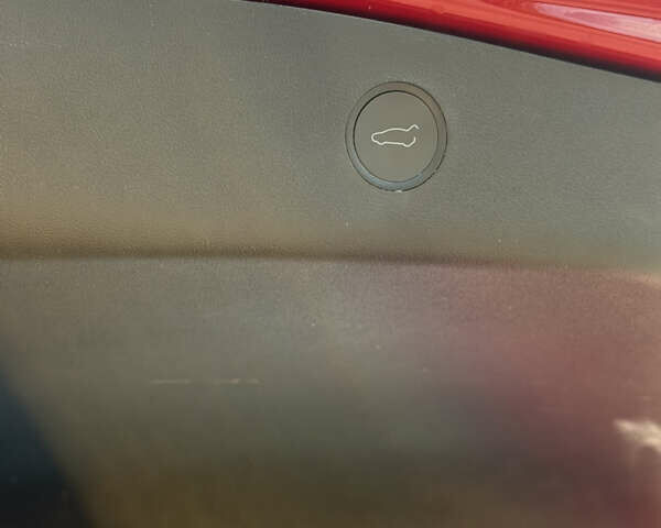 Красный Тесла Модель 3, объемом двигателя 0 л и пробегом 97 тыс. км за 19999 $, фото 14 на Automoto.ua