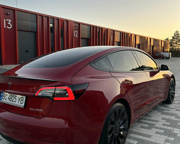 Тесла Модель 3 2020 в Львове на Automoto.ua Красный Тесла Модель 3, объемом двигателя 0 л и пробегом 80 тыс. км за 22000 $, фото 6 на Automoto.ua