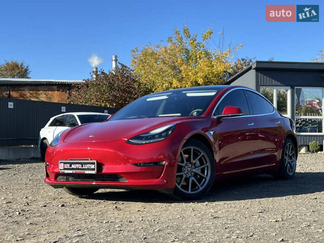 Тесла Модель 3 2020 у Луцьку на Automoto.ua Червоний Тесла Модель 3, об'ємом двигуна 0 л та пробігом 120 тис. км за 18500 $, фото 3 на Automoto.ua