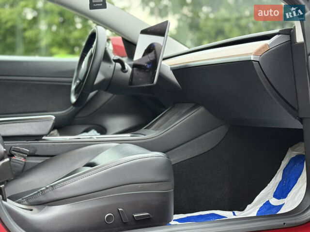 Красный Тесла Модель 3, объемом двигателя 0 л и пробегом 85 тыс. км за 22999 $, фото 24 на Automoto.ua