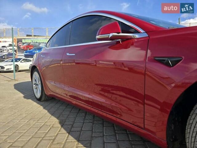 Красный Тесла Модель 3, объемом двигателя 0 л и пробегом 100 тыс. км за 17500 $, фото 3 на Automoto.ua