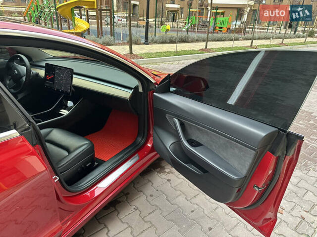 Красный Тесла Модель 3, объемом двигателя 0 л и пробегом 102 тыс. км за 19100 $, фото 14 на Automoto.ua