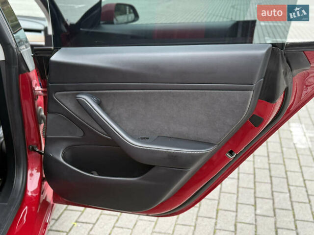 Красный Тесла Модель 3, объемом двигателя 0 л и пробегом 85 тыс. км за 22999 $, фото 26 на Automoto.ua