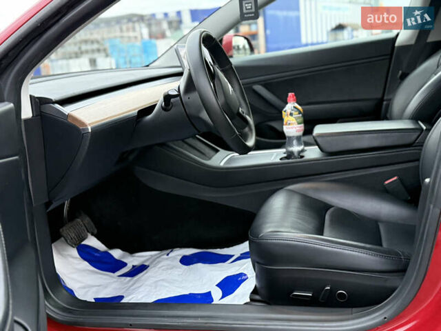 Красный Тесла Модель 3, объемом двигателя 0 л и пробегом 85 тыс. км за 22999 $, фото 36 на Automoto.ua