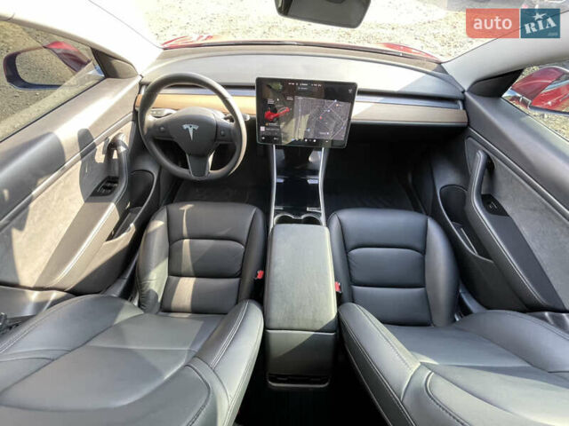 Красный Тесла Модель 3, объемом двигателя 0 л и пробегом 120 тыс. км за 18999 $, фото 44 на Automoto.ua