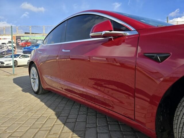 Красный Тесла Модель 3, объемом двигателя 0 л и пробегом 100 тыс. км за 18000 $, фото 3 на Automoto.ua