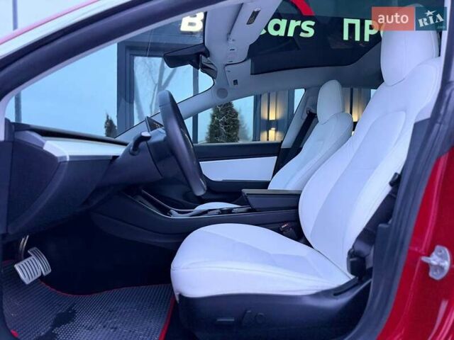 Красный Тесла Модель 3, объемом двигателя 0 л и пробегом 140 тыс. км за 21000 $, фото 16 на Automoto.ua