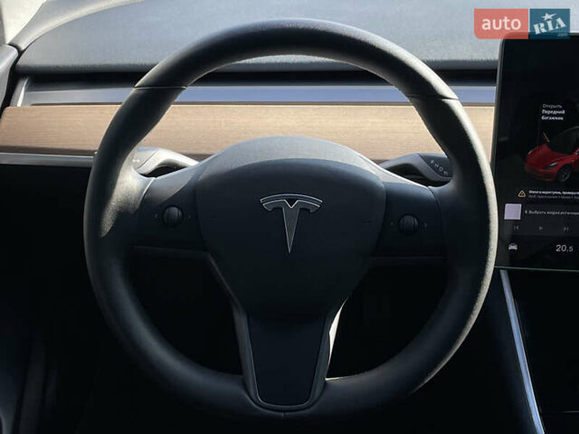 Красный Тесла Модель 3, объемом двигателя 0 л и пробегом 120 тыс. км за 18999 $, фото 45 на Automoto.ua