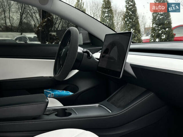 Червоний Тесла Модель 3, об'ємом двигуна 0 л та пробігом 133 тис. км за 18500 $, фото 13 на Automoto.ua