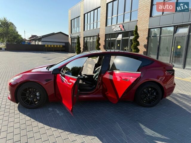 Червоний Тесла Модель 3, об'ємом двигуна 0 л та пробігом 94 тис. км за 18999 $, фото 8 на Automoto.ua