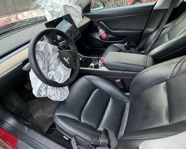 Красный Тесла Модель 3, объемом двигателя 0 л и пробегом 109 тыс. км за 8999 $, фото 6 на Automoto.ua