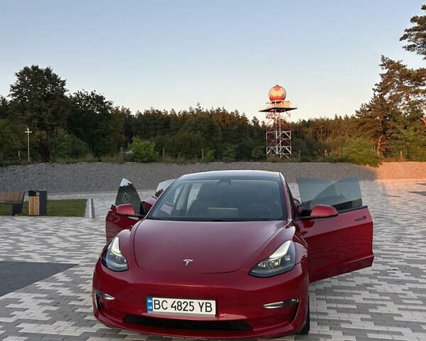 Тесла Модель 3 2020 в Львове на Automoto.ua Красный Тесла Модель 3, объемом двигателя 0 л и пробегом 80 тыс. км за 22000 $, фото 11 на Automoto.ua
