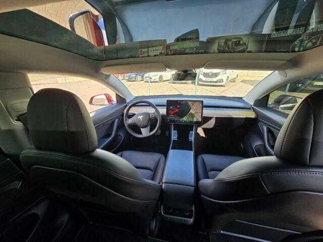 Красный Тесла Модель 3, объемом двигателя 0 л и пробегом 100 тыс. км за 16999 $, фото 14 на Automoto.ua