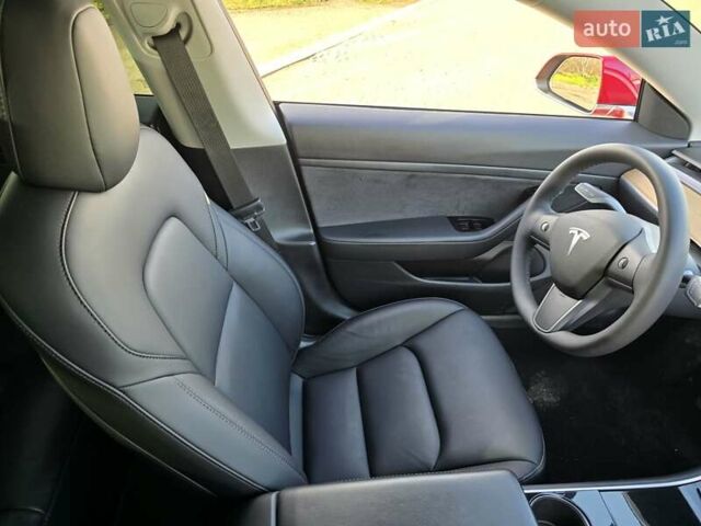 Красный Тесла Модель 3, объемом двигателя 0 л и пробегом 100 тыс. км за 17500 $, фото 16 на Automoto.ua