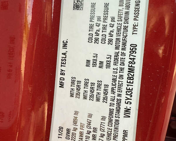 Красный Тесла Модель 3, объемом двигателя 0 л и пробегом 97 тыс. км за 19999 $, фото 20 на Automoto.ua