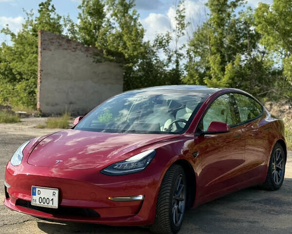 Красный Тесла Модель 3, объемом двигателя 0 л и пробегом 97 тыс. км за 19999 $, фото 3 на Automoto.ua