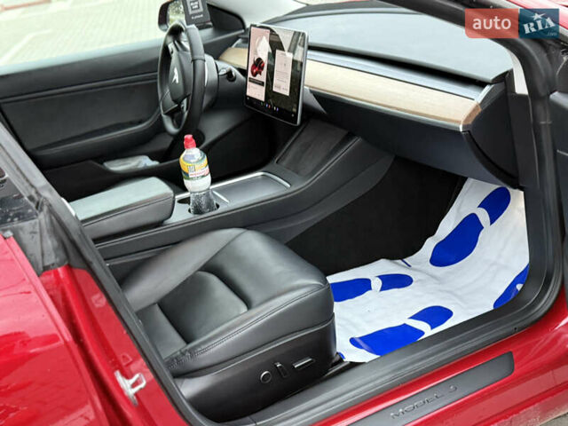 Красный Тесла Модель 3, объемом двигателя 0 л и пробегом 85 тыс. км за 22999 $, фото 30 на Automoto.ua