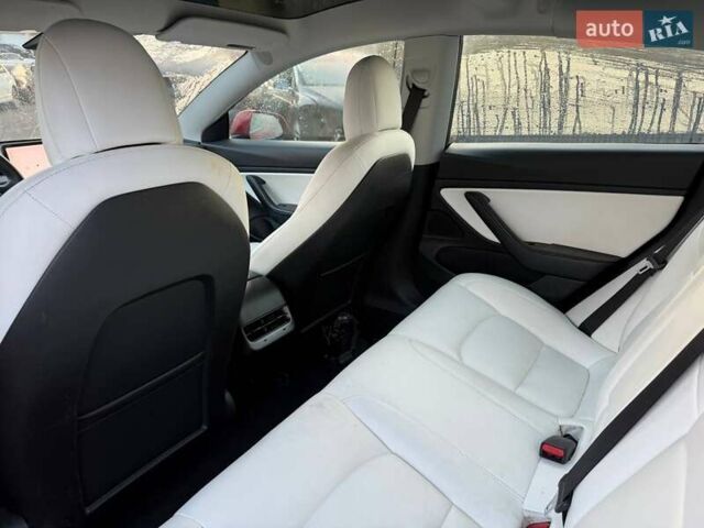 Красный Тесла Модель 3, объемом двигателя 0 л и пробегом 187 тыс. км за 13600 $, фото 15 на Automoto.ua