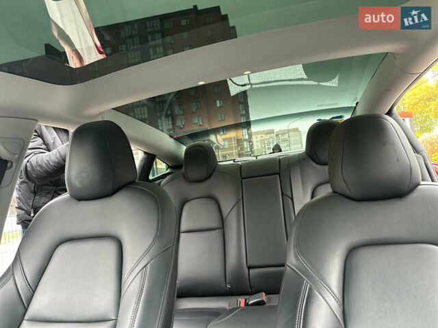 Тесла Модель 3 2021 у Черкасах на Automoto.ua Червоний Тесла Модель 3, об'ємом двигуна 0 л та пробігом 57 тис. км за 20200 $, фото 9 на Automoto.ua