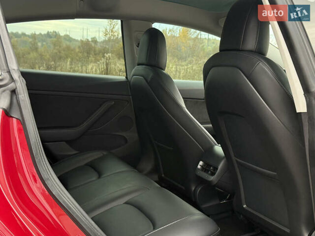 Тесла Модель 3 2021 в Дрогобыче на Automoto.ua Красный Тесла Модель 3, объемом двигателя 0 л и пробегом 145 тыс. км за 19599 $, фото 87 на Automoto.ua
