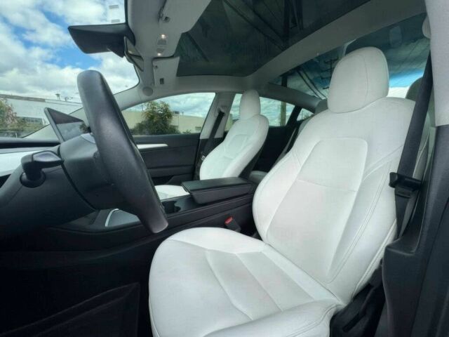 Красный Тесла Модель 3, объемом двигателя 0 л и пробегом 19 тыс. км за 6200 $, фото 7 на Automoto.ua