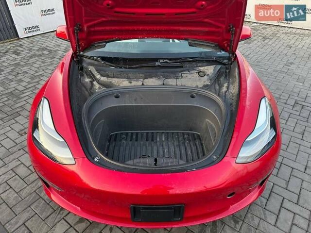 Красный Тесла Модель 3, объемом двигателя 0 л и пробегом 187 тыс. км за 13600 $, фото 7 на Automoto.ua