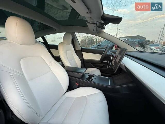 Красный Тесла Модель 3, объемом двигателя 0 л и пробегом 187 тыс. км за 13600 $, фото 18 на Automoto.ua