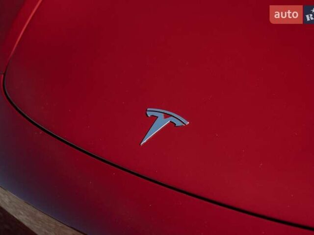 Червоний Тесла Модель 3, об'ємом двигуна 0 л та пробігом 75 тис. км за 22800 $, фото 11 на Automoto.ua