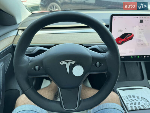 Червоний Тесла Модель 3, об'ємом двигуна 0 л та пробігом 126 тис. км за 20990 $, фото 17 на Automoto.ua