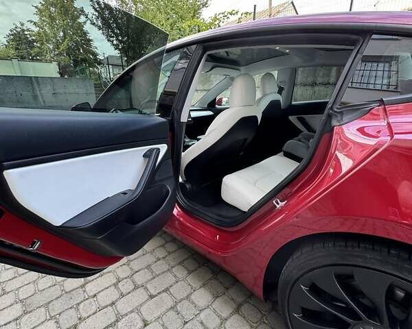 Червоний Тесла Модель 3, об'ємом двигуна 0 л та пробігом 75 тис. км за 27500 $, фото 20 на Automoto.ua
