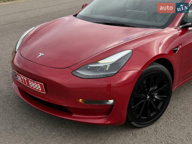 Тесла Модель 3 2021 в Дрогобыче на Automoto.ua Красный Тесла Модель 3, объемом двигателя 0 л и пробегом 145 тыс. км за 19599 $, фото 4 на Automoto.ua