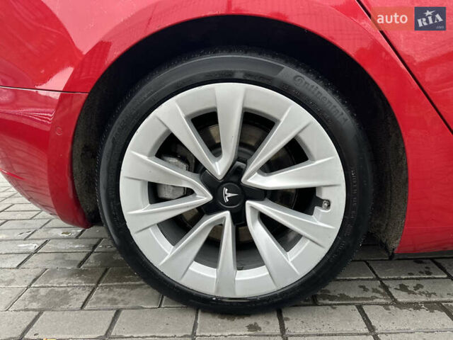 Тесла Модель 3 2021 у Черкасах на Automoto.ua Червоний Тесла Модель 3, об'ємом двигуна 0 л та пробігом 57 тис. км за 20200 $, фото 7 на Automoto.ua