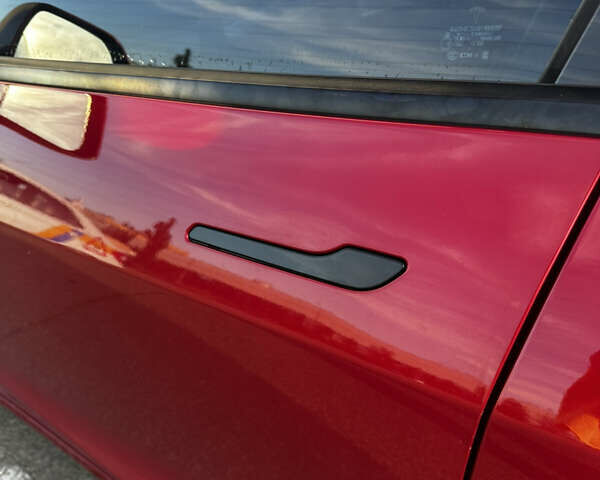 Красный Тесла Модель 3, объемом двигателя 0 л и пробегом 86 тыс. км за 21900 $, фото 12 на Automoto.ua