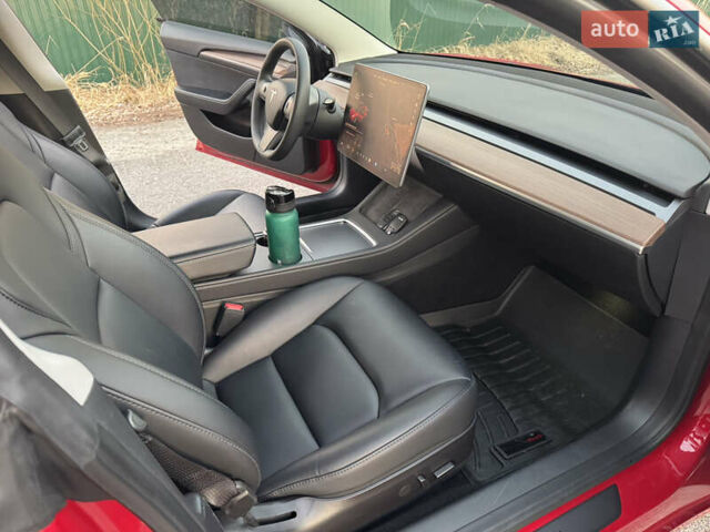 Красный Тесла Модель 3, объемом двигателя 0 л и пробегом 37 тыс. км за 21500 $, фото 12 на Automoto.ua