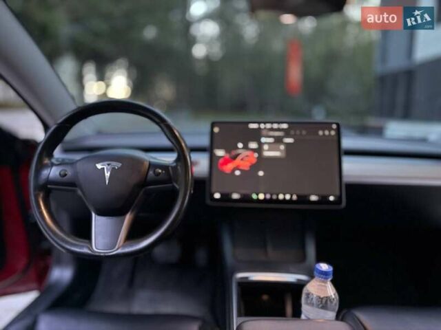 Червоний Тесла Модель 3, об'ємом двигуна 0 л та пробігом 58 тис. км за 22500 $, фото 67 на Automoto.ua