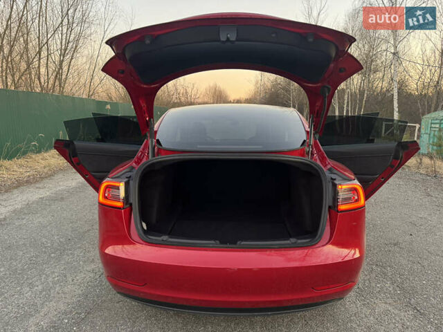 Красный Тесла Модель 3, объемом двигателя 0 л и пробегом 37 тыс. км за 21500 $, фото 10 на Automoto.ua