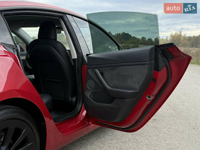 Тесла Модель 3 2021 в Дрогобыче на Automoto.ua Красный Тесла Модель 3, объемом двигателя 0 л и пробегом 145 тыс. км за 19599 $, фото 85 на Automoto.ua