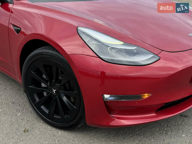 Тесла Модель 3 2021 в Дрогобыче на Automoto.ua Красный Тесла Модель 3, объемом двигателя 0 л и пробегом 145 тыс. км за 19599 $, фото 35 на Automoto.ua