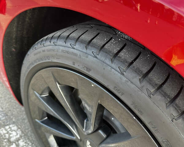 Красный Тесла Модель 3, объемом двигателя 0 л и пробегом 86 тыс. км за 21900 $, фото 13 на Automoto.ua