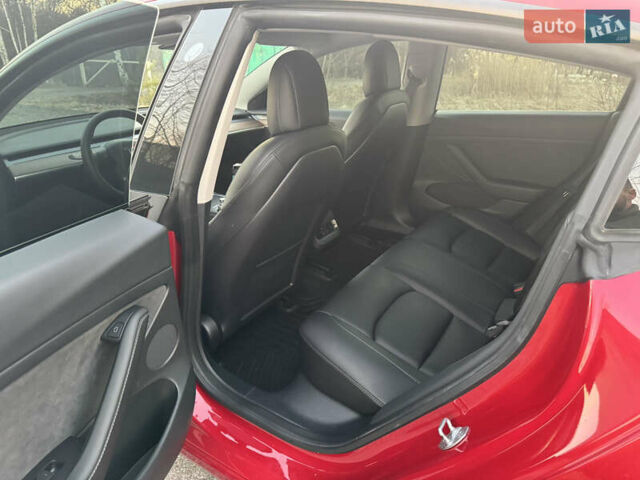 Красный Тесла Модель 3, объемом двигателя 0 л и пробегом 37 тыс. км за 21500 $, фото 14 на Automoto.ua