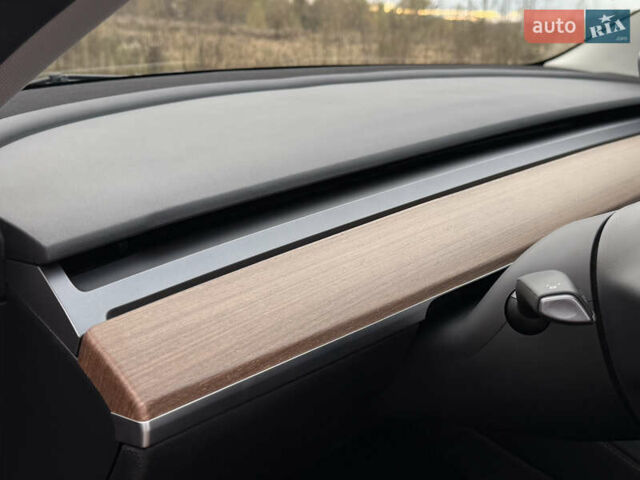 Тесла Модель 3 2021 в Дрогобыче на Automoto.ua Красный Тесла Модель 3, объемом двигателя 0 л и пробегом 145 тыс. км за 19599 $, фото 70 на Automoto.ua